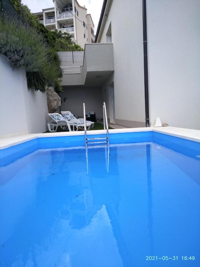 Private Pool And Sea View Apartment Omis Bagian luar foto