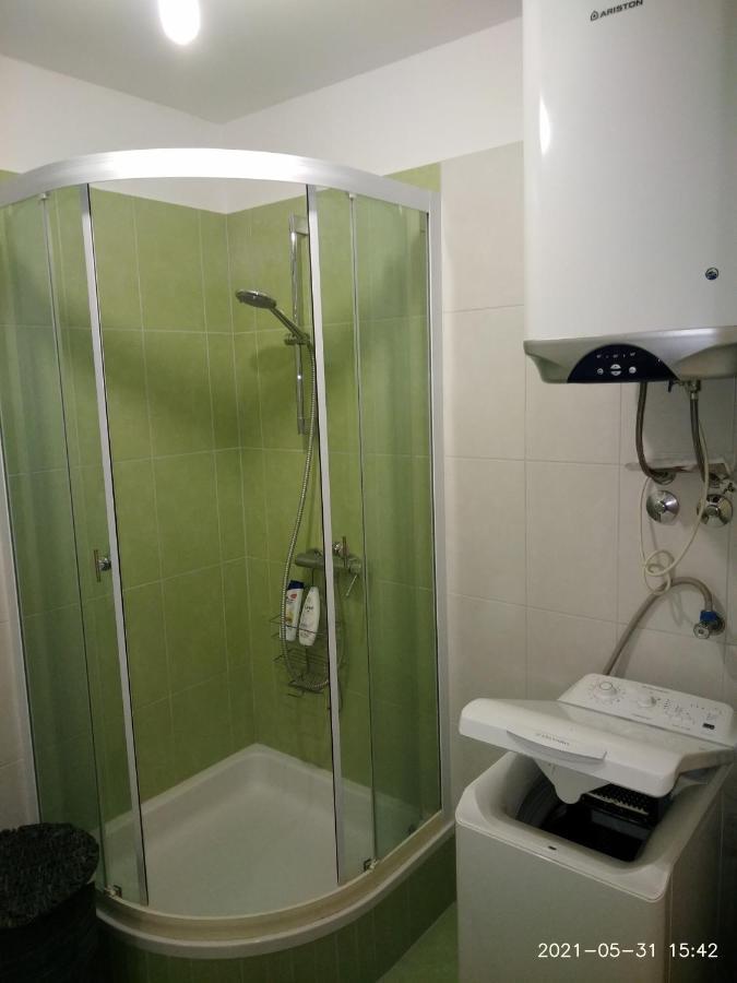Private Pool And Sea View Apartment Omis Bagian luar foto